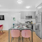 Vibrant 2Br Gateway With Free Parking & 7 Mins To The Falls