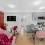 Vibrant 2Br Gateway With Free Parking & 7 Mins To The Falls