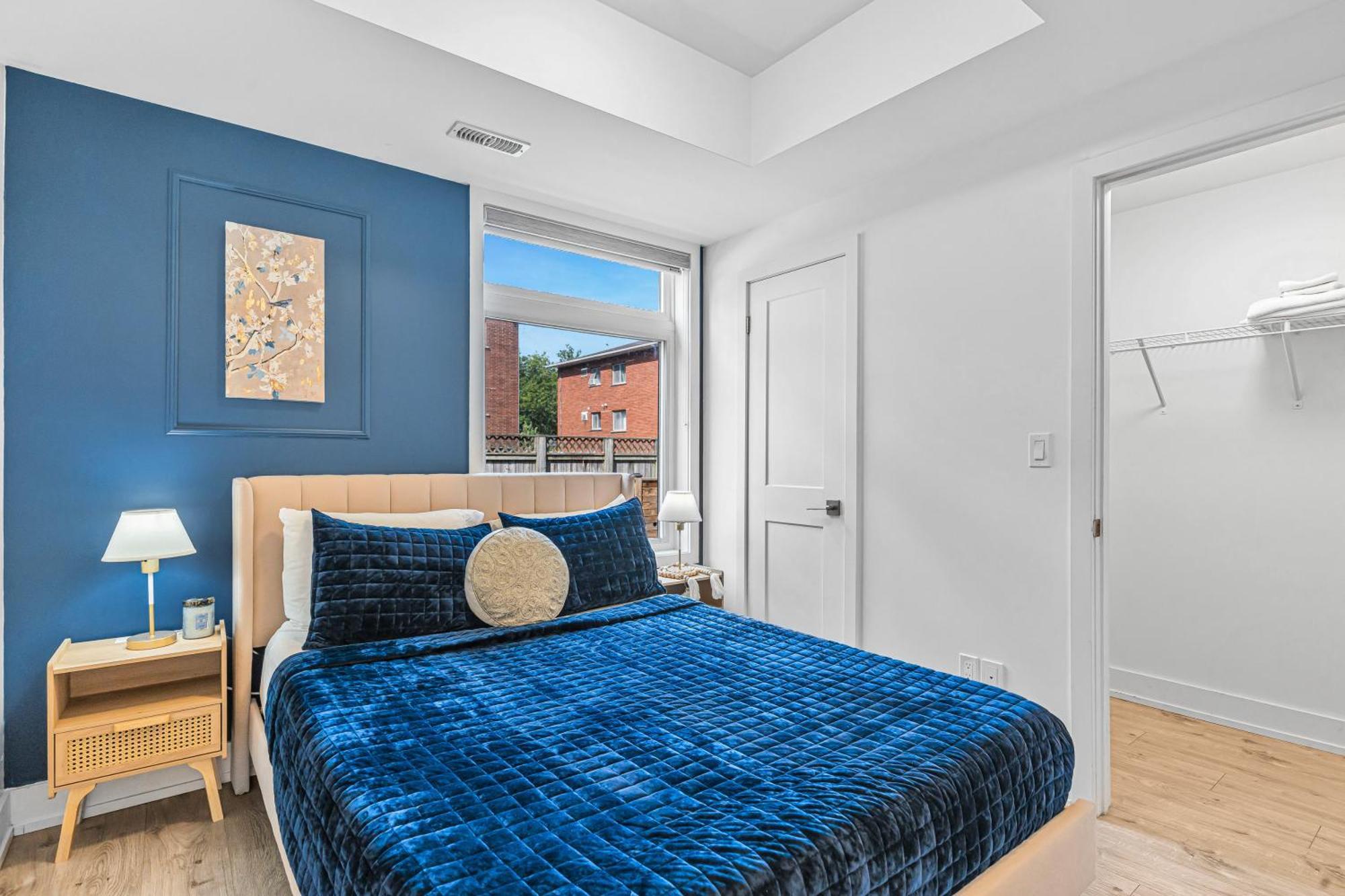 Vibrant 2br Gateway With Free Parking & 7 Mins To The Falls * Niagara Falls